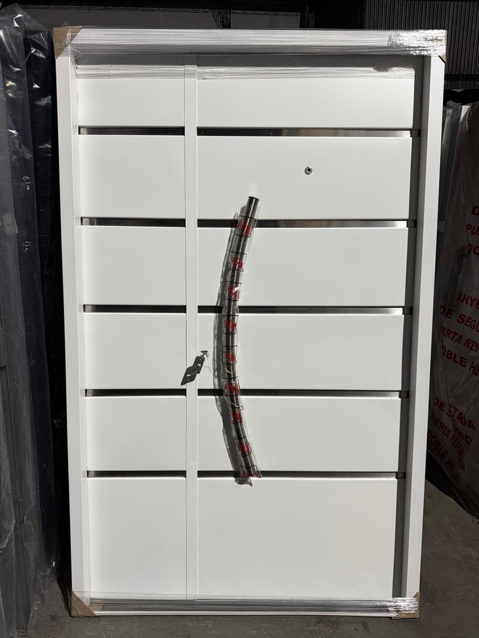 Puerta doble hoja blanca con vidrios laterales