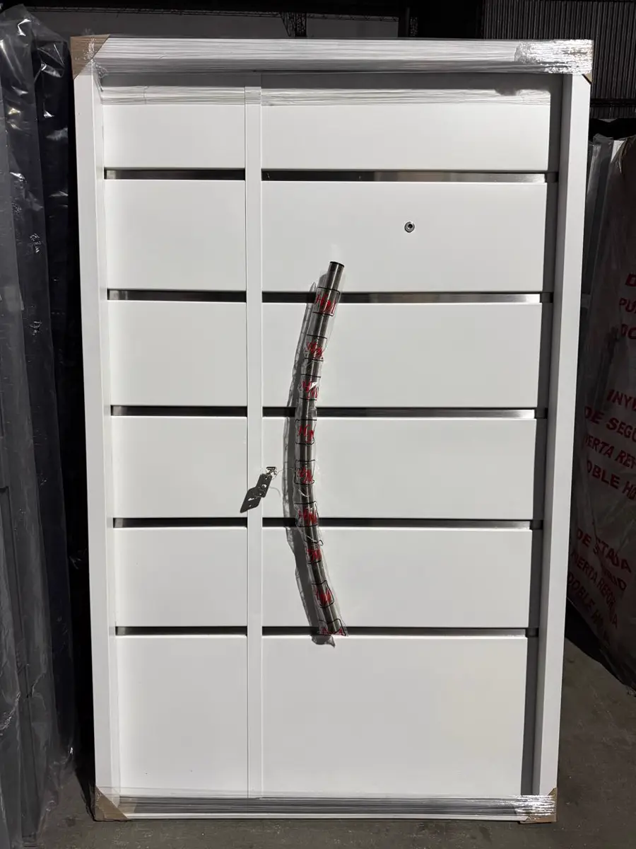 Puerta y media Silver blanca con manijón curvo